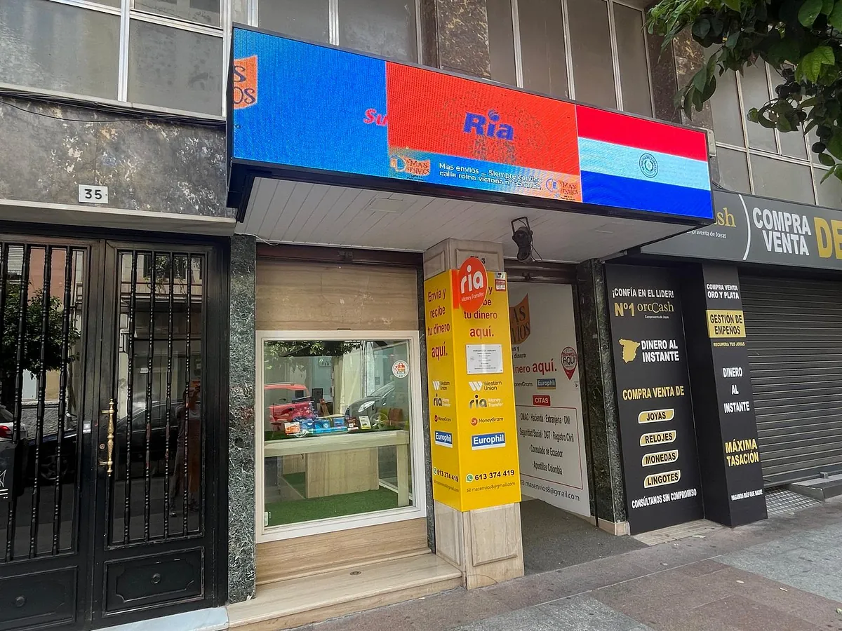 Fachada del local
